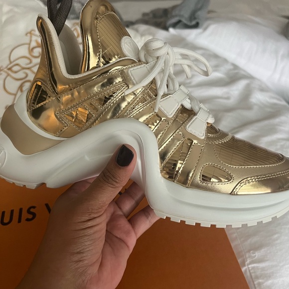 Gold metallic Louis Vuitton Archlight Sneakers - Picture 4 of 4